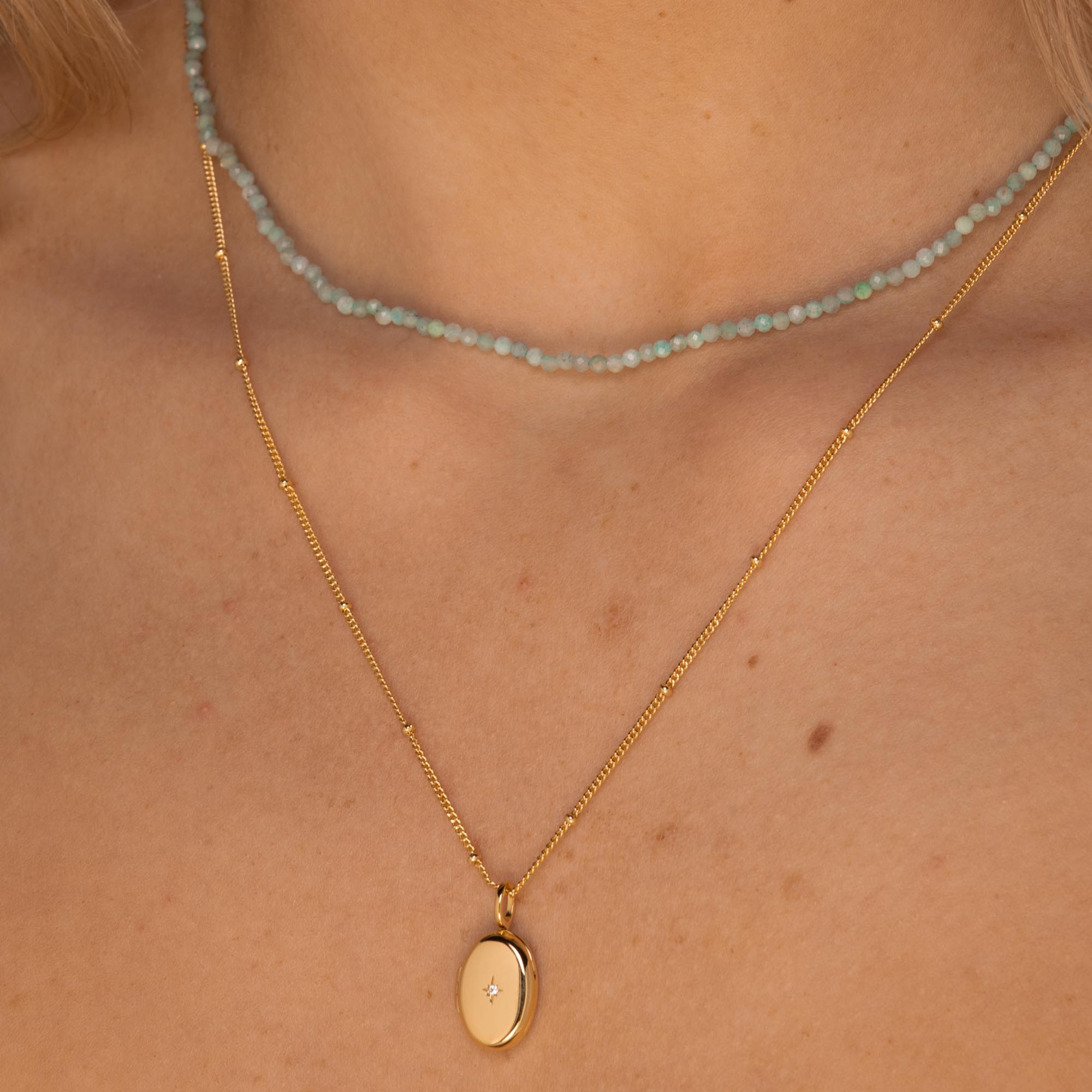 North Star Oval Locket Necklace Gold