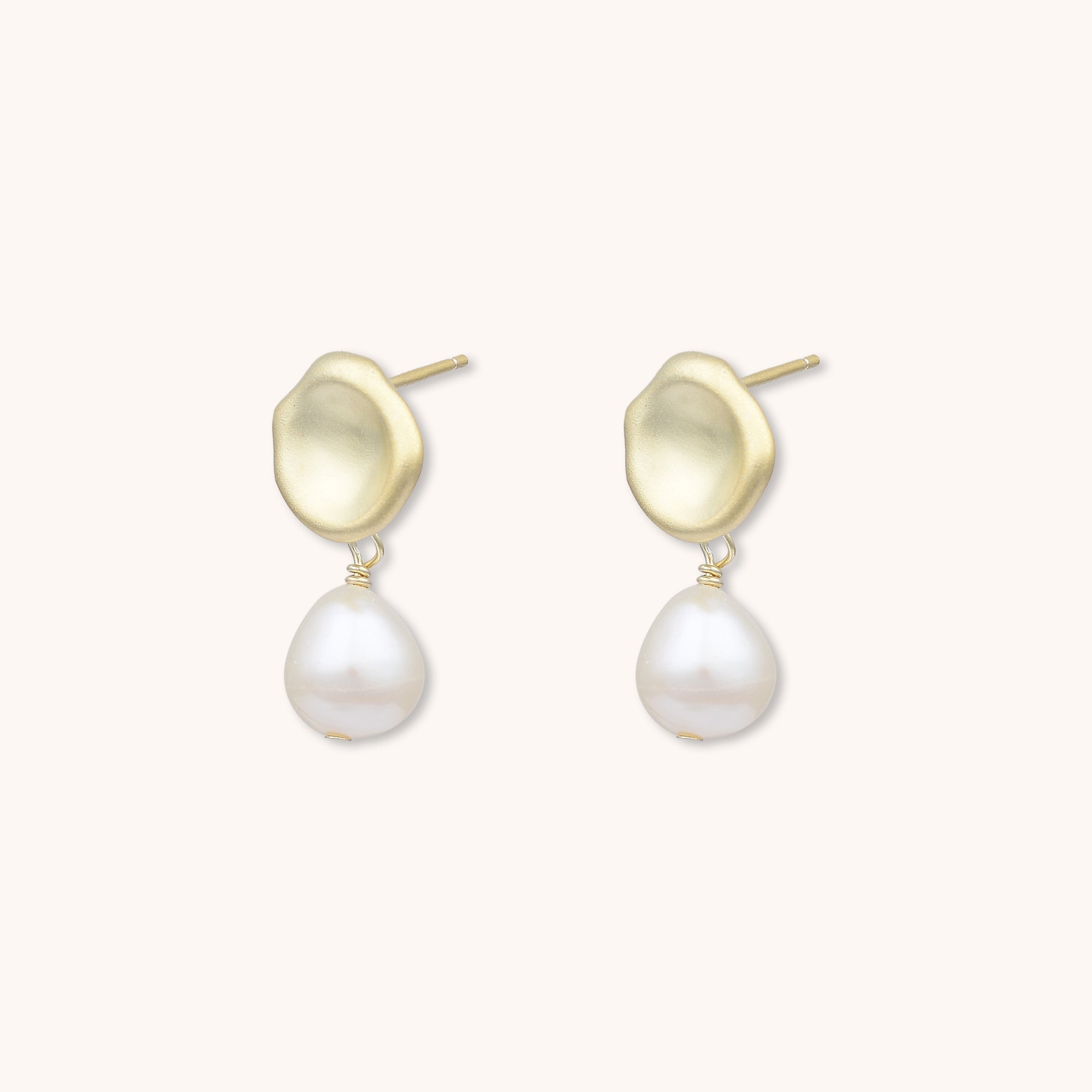 Myst Pearl Stud Earrings Gold